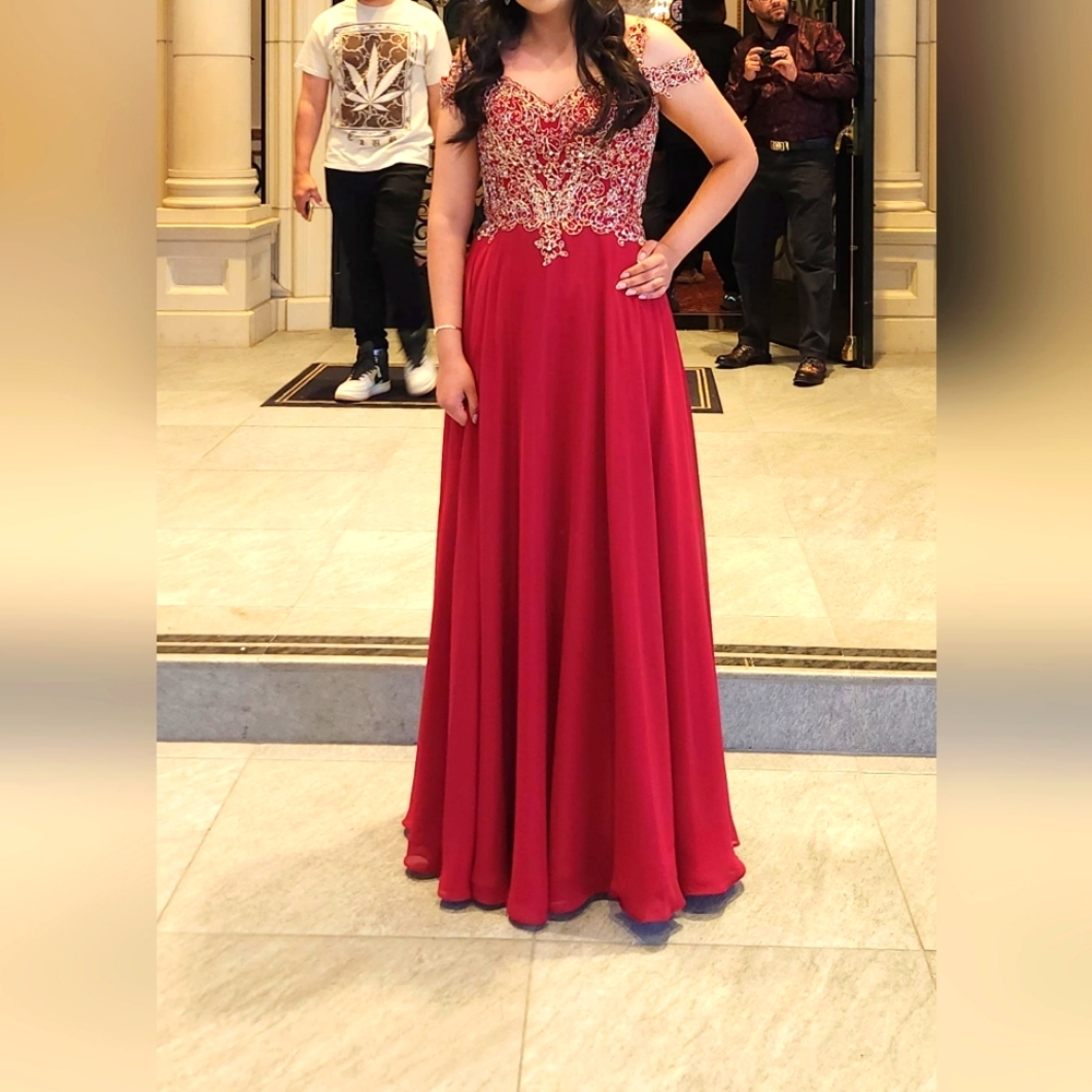 Gown dress